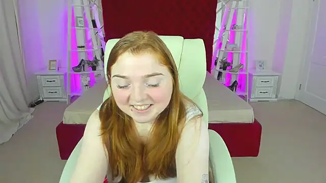 Snapshot of KattyRose8 chatting on May 19, 1:56 am KattyRose8 online show from May 19, 1:56 am