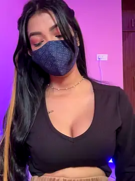 Snapshot of Neha18 chatting on November 21, 8:35 am Neha18 online show from November 21, 8:35 am