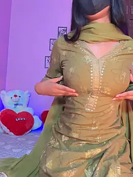 Neha18 online show from February 15, 3:33 pm