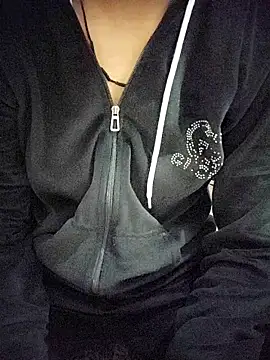 Snapshot of Nikita-Singh88 chatting on December 2, 3:07 am Nikita-Singh88 online show from December 2, 3:07 am