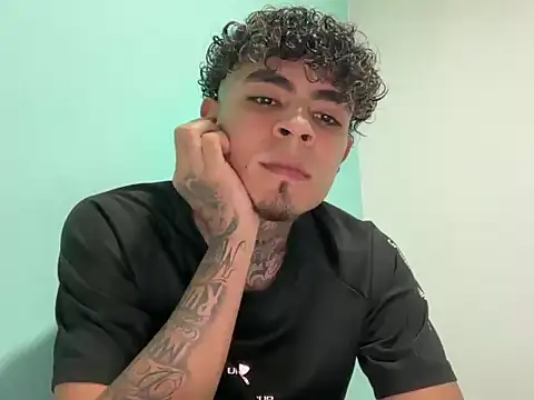 freyva online show from April 3, 12:17 am