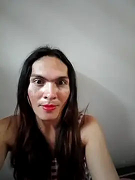 Snapshot of Pinkyweb_03 chatting on June 14, 2:19 am Pinkyweb 03 online show from June 14, 2:19 am