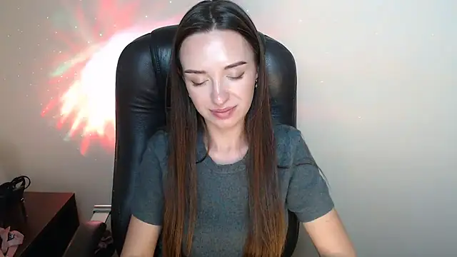 BonnieX  online show from May 3, 1:15 pm