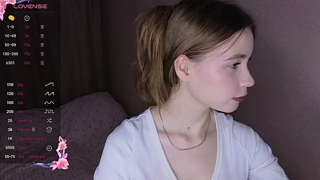 Snapshot of taddy_shy chatting on November 25, 4:07 pm taddy shy online show from November 25, 4:07 pm