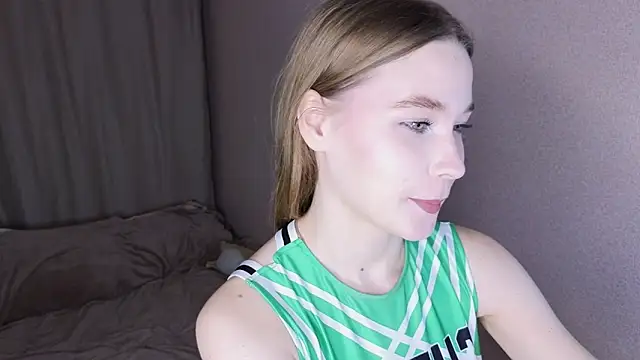 Snapshot of taddy_shy chatting on November 3, 3:37 pm taddy shy online show from November 3, 3:37 pm