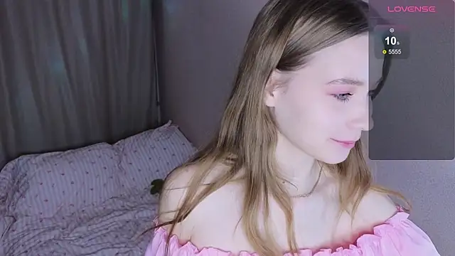 Snapshot of taddy_shy chatting on October 31, 2:46 pm taddy shy online show from October 31, 2:46 pm