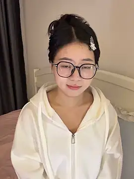 Ella-A9 online show from November 8, 1:36 pm