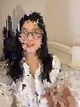 Ella-A9 online show from November 5, 3:15 pm