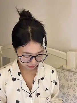 Ella-A9 online show from November 6, 6:06 am