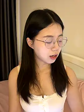 Snapshot of Ella-A9 chatting on September 12, 4:23 am Ella-A9 online show from September 12, 4:23 am