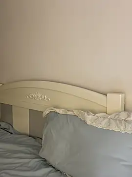 Ella-A9 online show from October 25, 3:01 pm