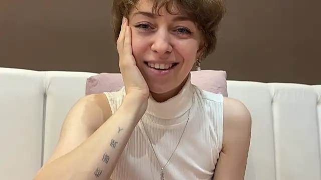 daniellia  online show from November 7, 9:36 am