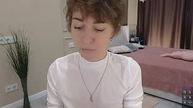 Snapshot of daniellia_ chatting on October 12, 9:10 am daniellia online show from October 12, 9:10 am