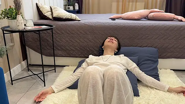 daniellia  online show from February 8, 10:02 am