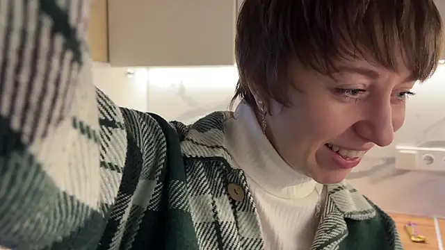 daniellia  online show from April 3, 2:23 pm