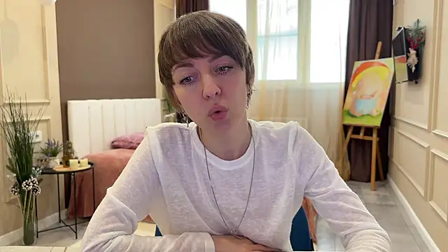 daniellia  online show from May 25, 2:38 pm