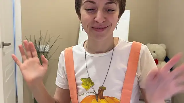 daniellia  online show from January 10, 8:09 am