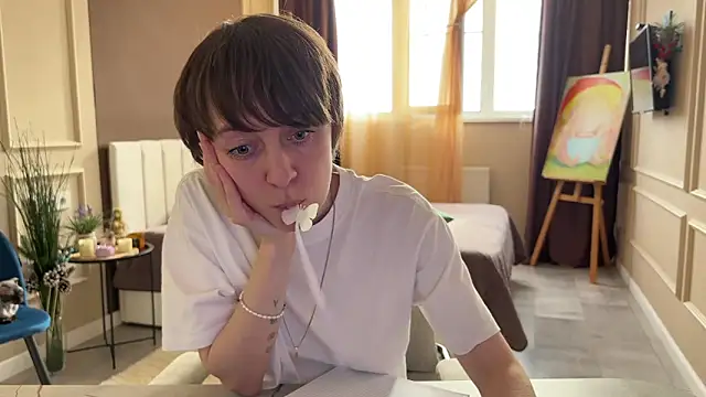daniellia  online show from May 24, 2:28 pm
