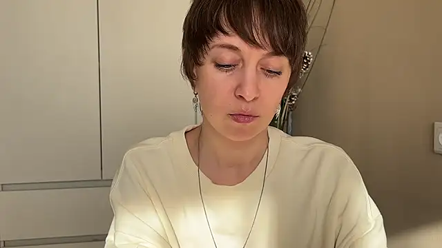 daniellia  online show from May 8, 2:21 pm