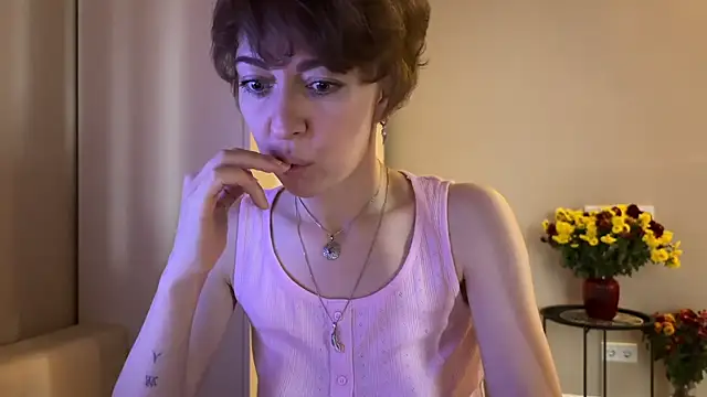 daniellia  online show from November 2, 9:03 am