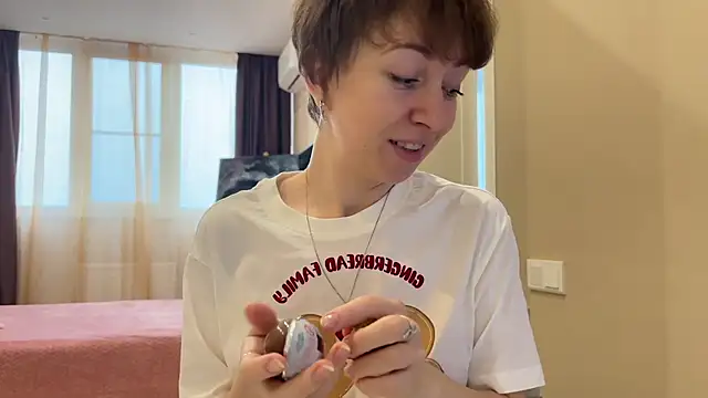 daniellia  online show from December 2, 9:22 am