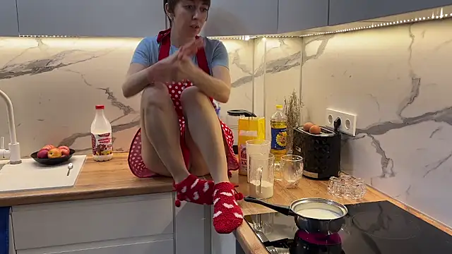 daniellia  online show from February 20, 8:38 am