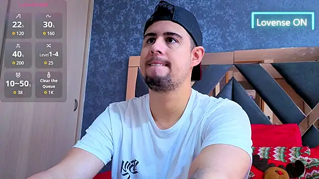 Snapshot of ryan_evanss chatting on November 21, 12:37 pm ryan evanss online show from November 21, 12:37 pm