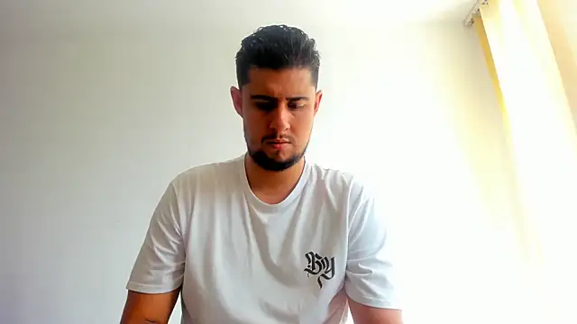 Snapshot of ryan_evanss chatting on December 14, 4:01 pm ryan evanss online show from December 14, 4:01 pm