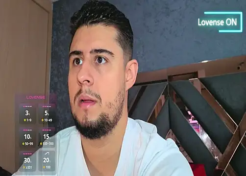 Snapshot of ryan_evanss chatting on December 15, 12:00 pm ryan evanss online show from December 15, 12:00 pm