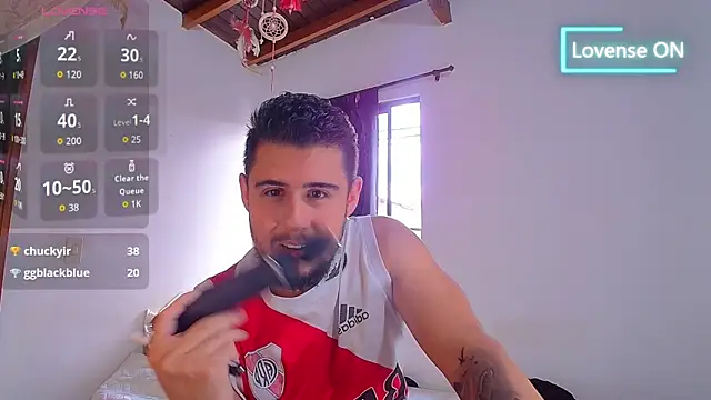 Snapshot of ryan_evanss chatting on November 9, 2:54 pm ryan evanss online show from November 9, 2:54 pm