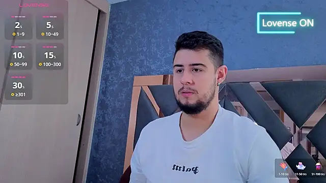 Snapshot of ryan_evanss chatting on October 21, 12:37 pm ryan evanss online show from October 21, 12:37 pm