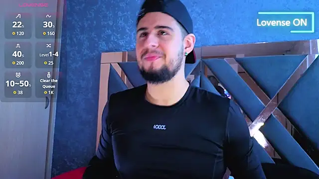 Snapshot of ryan_evanss chatting on November 6, 11:58 am ryan evanss online show from November 6, 11:58 am