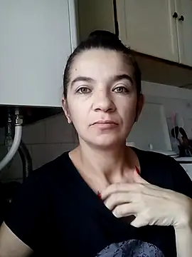 alinaalinutzq online show from November 30, 1:23 pm