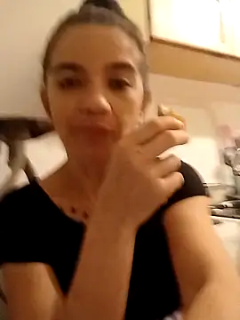 alinaalinutzq online show from November 23, 7:02 pm