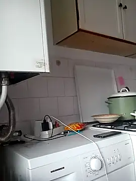 alinaalinutzq online show from November 25, 2:17 pm