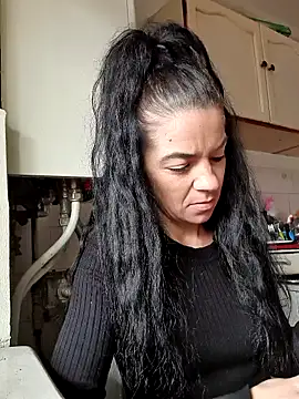 alinaalinutzq online show from December 17, 12:54 pm