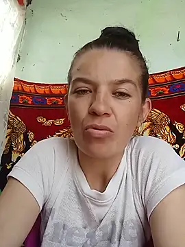Snapshot of alinaalinutzq chatting on May 20, 11:18 am alinaalinutzq online show from May 20, 11:18 am