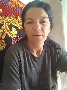 Snapshot of alinaalinutzq chatting on July 6, 6:42 am alinaalinutzq online show from July 6, 6:42 am