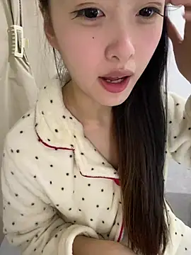 MengMeng0515 online show from May 1, 10:20 am