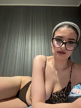 Larra69 online show from May 18, 5:51 pm