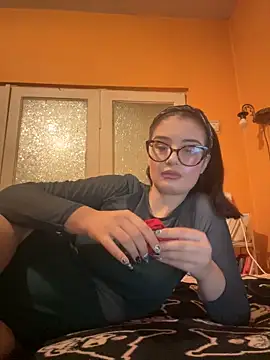 Larra69 online show from December 4, 5:34 pm