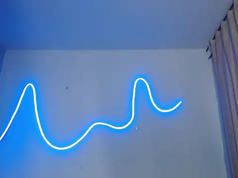 Snapshot of xalejo_max chatting on November 28, 12:05 pm xalejo max online show from November 28, 12:05 pm