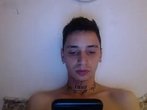 Snapshot of xalejo_max chatting on November 20, 2:07 pm xalejo max online show from November 20, 2:07 pm