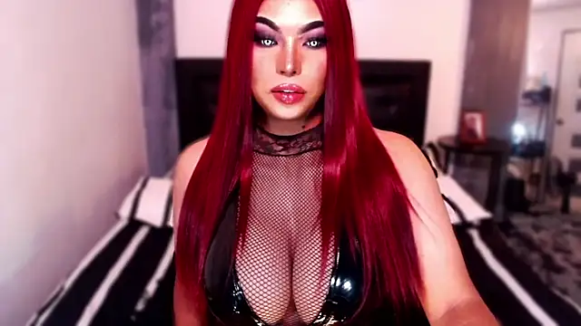 xTrixieMae online show from November 7, 6:40 am