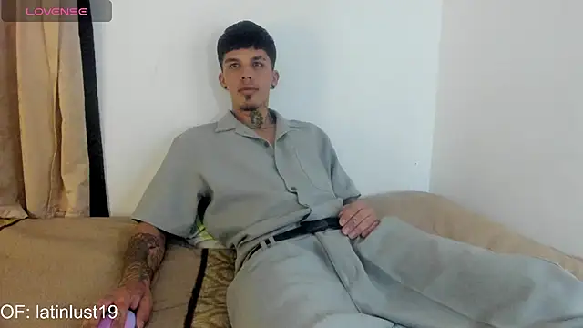 Snapshot of Savajelust chatting on June 22, 5:32 pm Savajelust online show from June 22, 5:32 pm