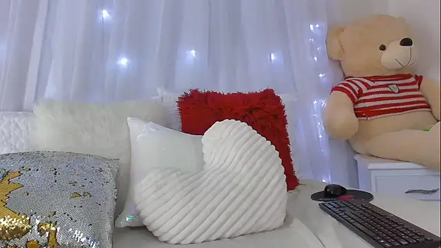 looklikeamovie online show from March 16, 6:10 pm