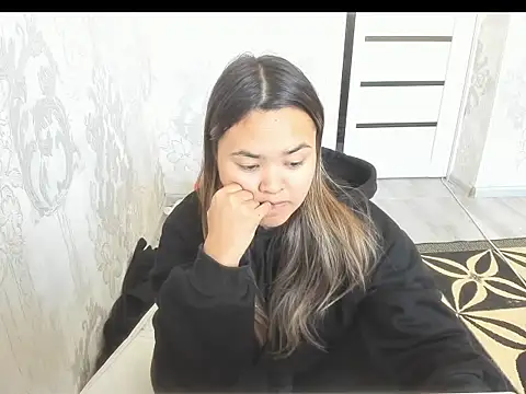 saika blush online show from December 2, 6:15 am