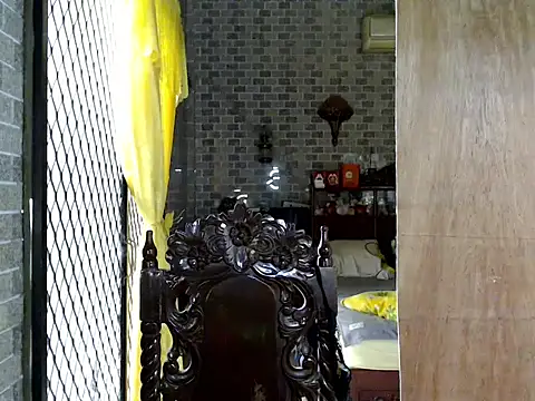 kylinexx online show from April 28, 2:27 am