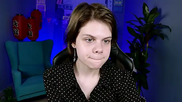 Snapshot of EllieMurler chatting on October 8, 9:11 am EllieMurler online show from October 8, 9:11 am