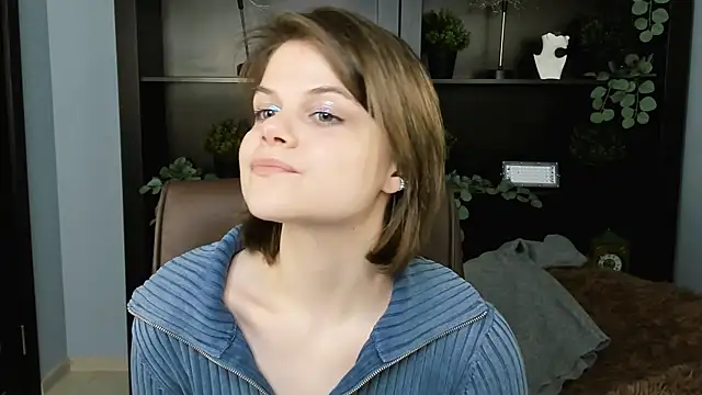 Snapshot of EllieMurler chatting on November 30, 9:10 am EllieMurler online show from November 30, 9:10 am